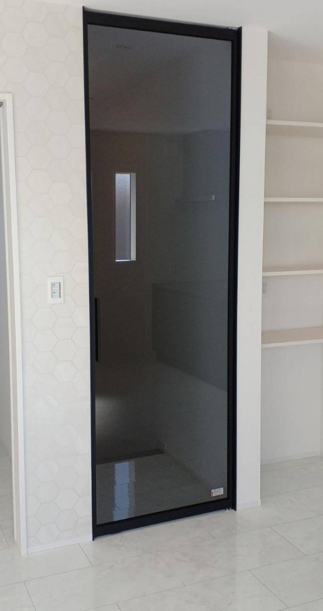 住建の室内ドア ラフィスの施工後の写真1