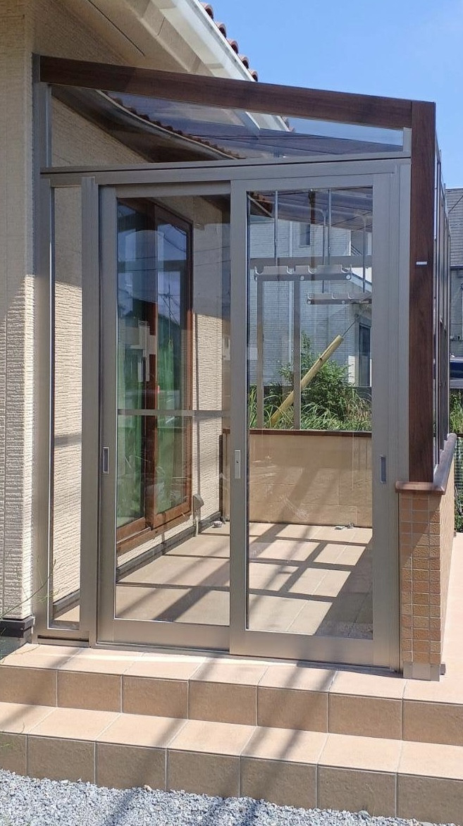 住建のテラス囲い設置工事の施工後の写真1