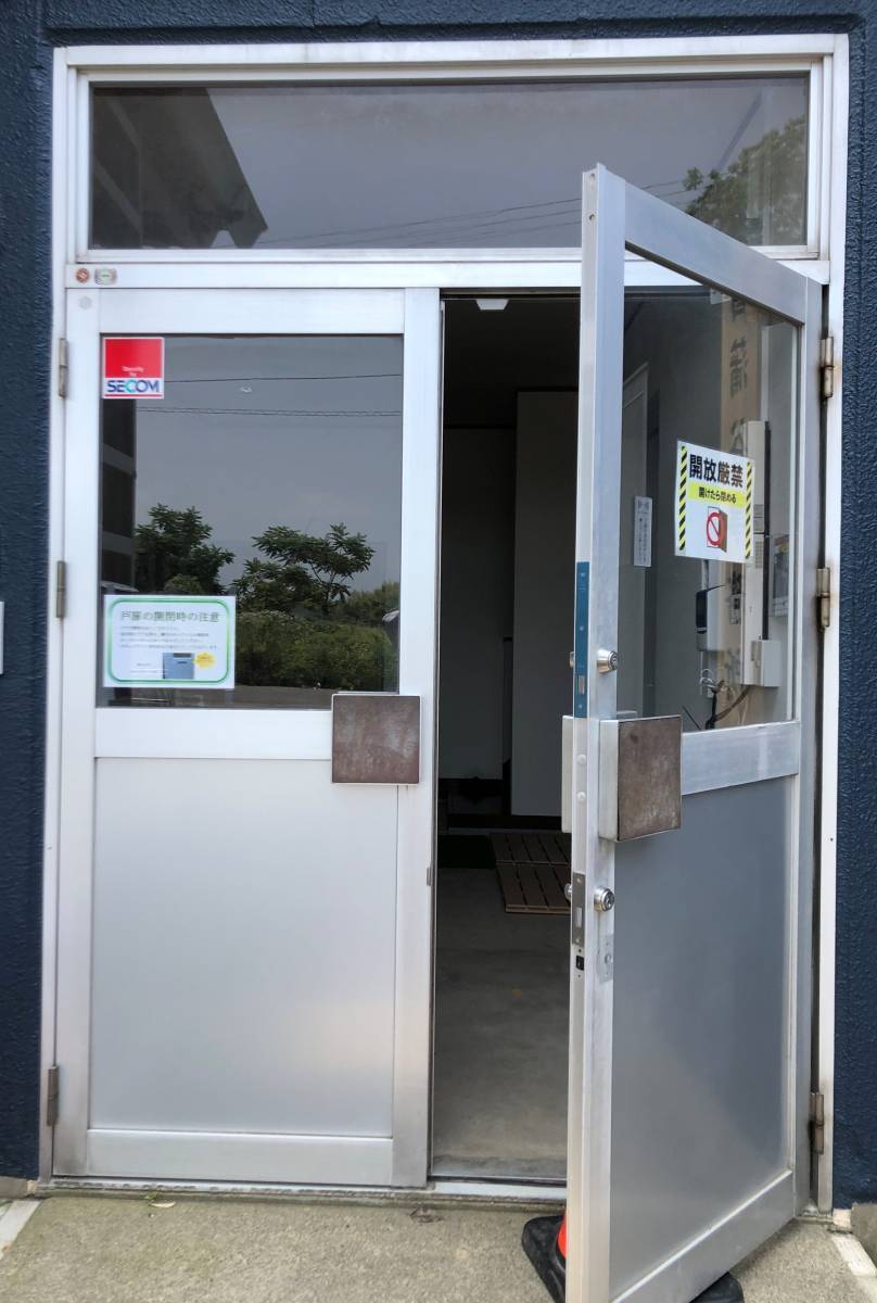 TERAMOTOの【施工例】両開きドアの施工前の写真1