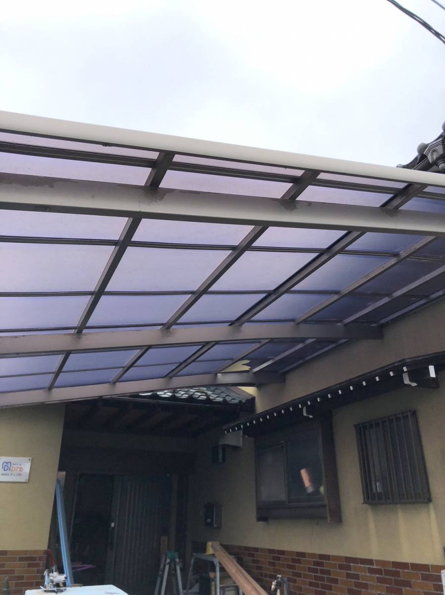 TERAMOTOの【施工例】カーポートポリカ屋根取替の施工前の写真3