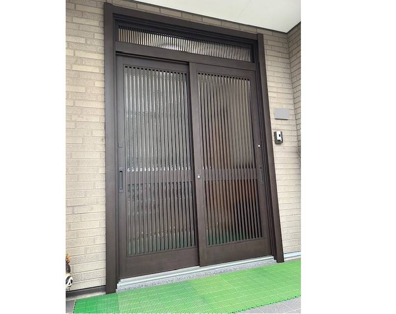 TERAMOTOの【施工例】玄関引戸を１日で取替の施工後の写真1