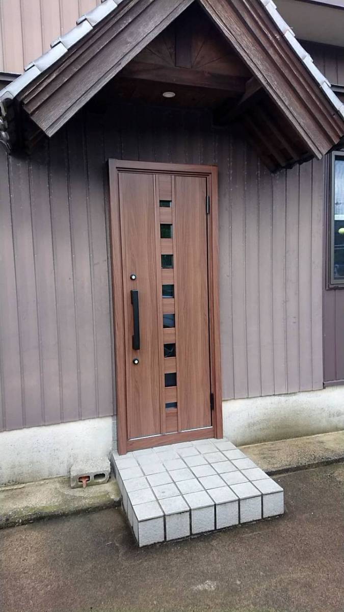 TERAMOTOの【補助金対象】ドアを新しく入替ましたの施工後の写真1