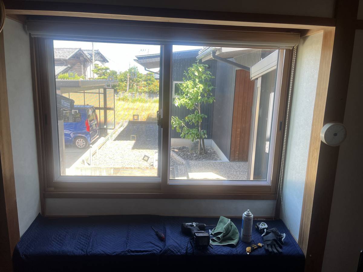 TERAMOTOの【施工例】内窓インプラス　ニュートラルウッド色の施工後の写真1