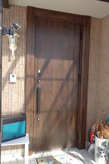 TERAMOTOの【施工例】カバー工法の玄関ドアを施工しました。施工事例写真1