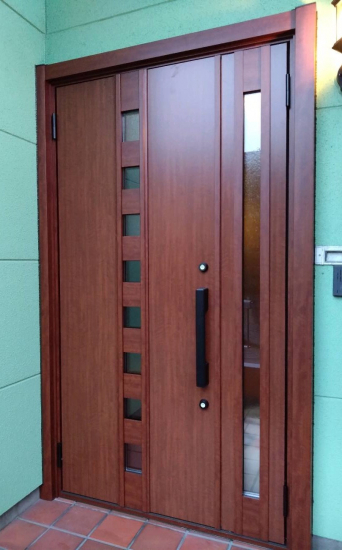 TERAMOTOの【施工例】玄関ドアを１日で取替施工させていただきました。施工事例写真1