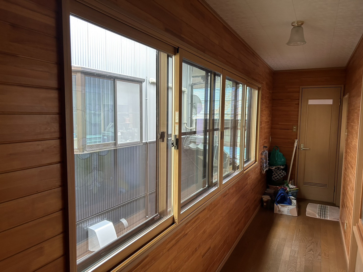 TERAMOTOの【施工例】内窓インプラス　ニュートラルウッドを施工させていただきました。の施工後の写真1