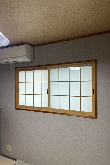 TERAMOTOの【施工例】和室に和紙調格子入りの内窓インプラスを施工させていただきました。施工事例写真1