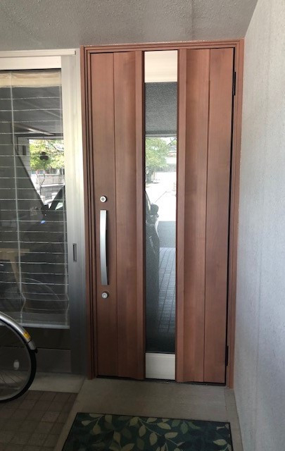 TERAMOTOの【施工例】納戸の開口部分に玄関ドアを取付しました。の施工後の写真1
