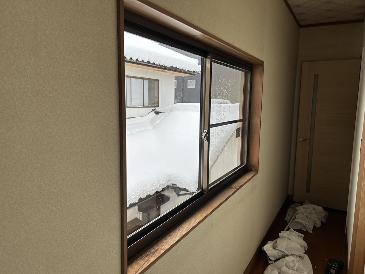 TERAMOTOの【施工例】単板ガラスの窓の内側に内窓インプラスを施工させていただきました。の施工前の写真1