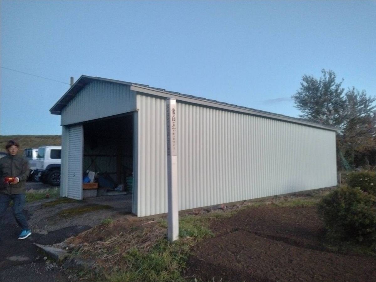 TERAMOTOの【カーポート施工例】空き地に電動シャッター付の車庫兼農舎を設置しましたの施工前の写真1
