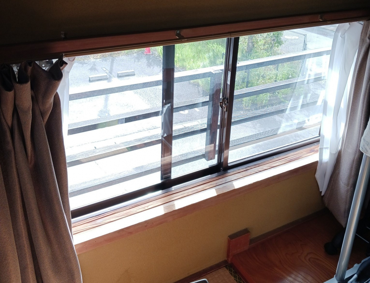 TERAMOTOの【内窓施工例】和室のアルミサッシ窓内側に内窓インプラスを施工させていただきました。の施工前の写真3