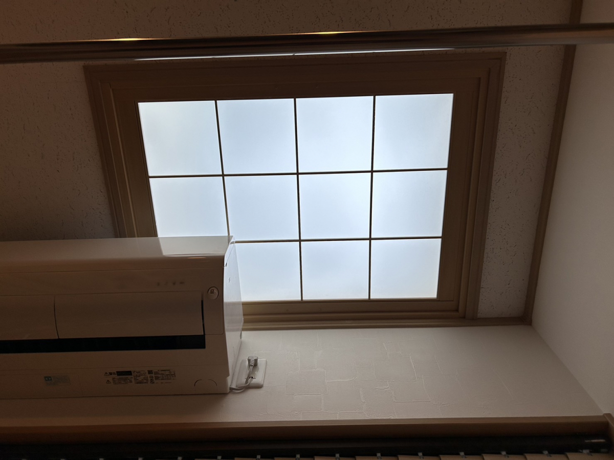 TERAMOTOの【内窓施工例】天窓の手前に内窓を施工させていただきました。の施工後の写真3