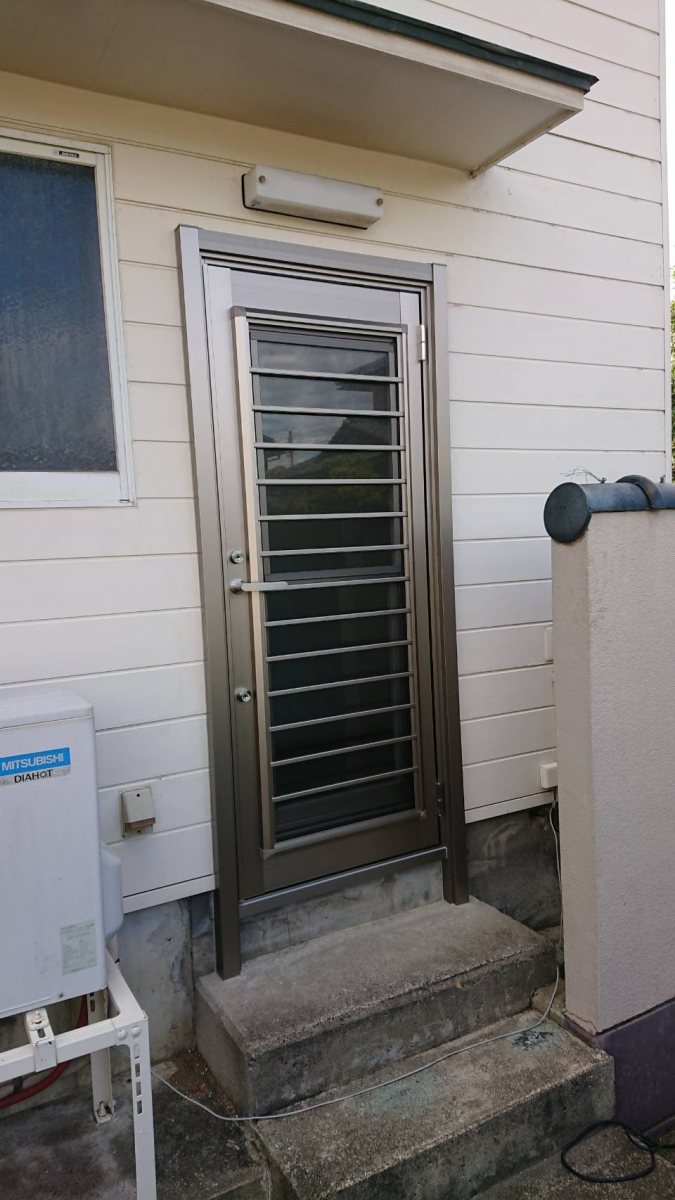 TERAMOTOの【施工例】勝手口ドアを採風仕様の勝手口ドアに入替しました。の施工後の写真1