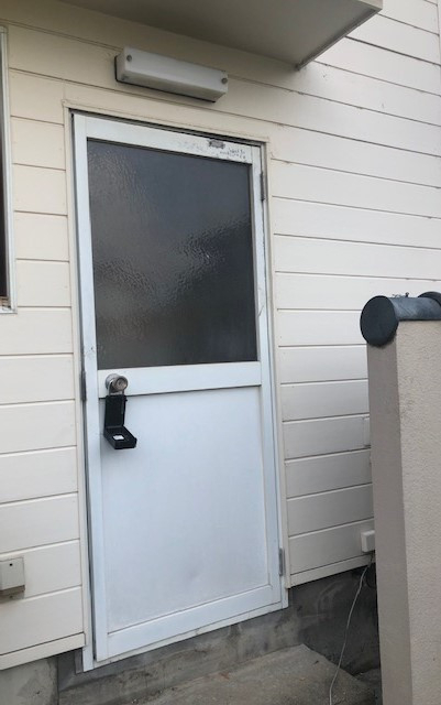 TERAMOTOの【施工例】勝手口ドアを採風仕様の勝手口ドアに入替しました。の施工前の写真1