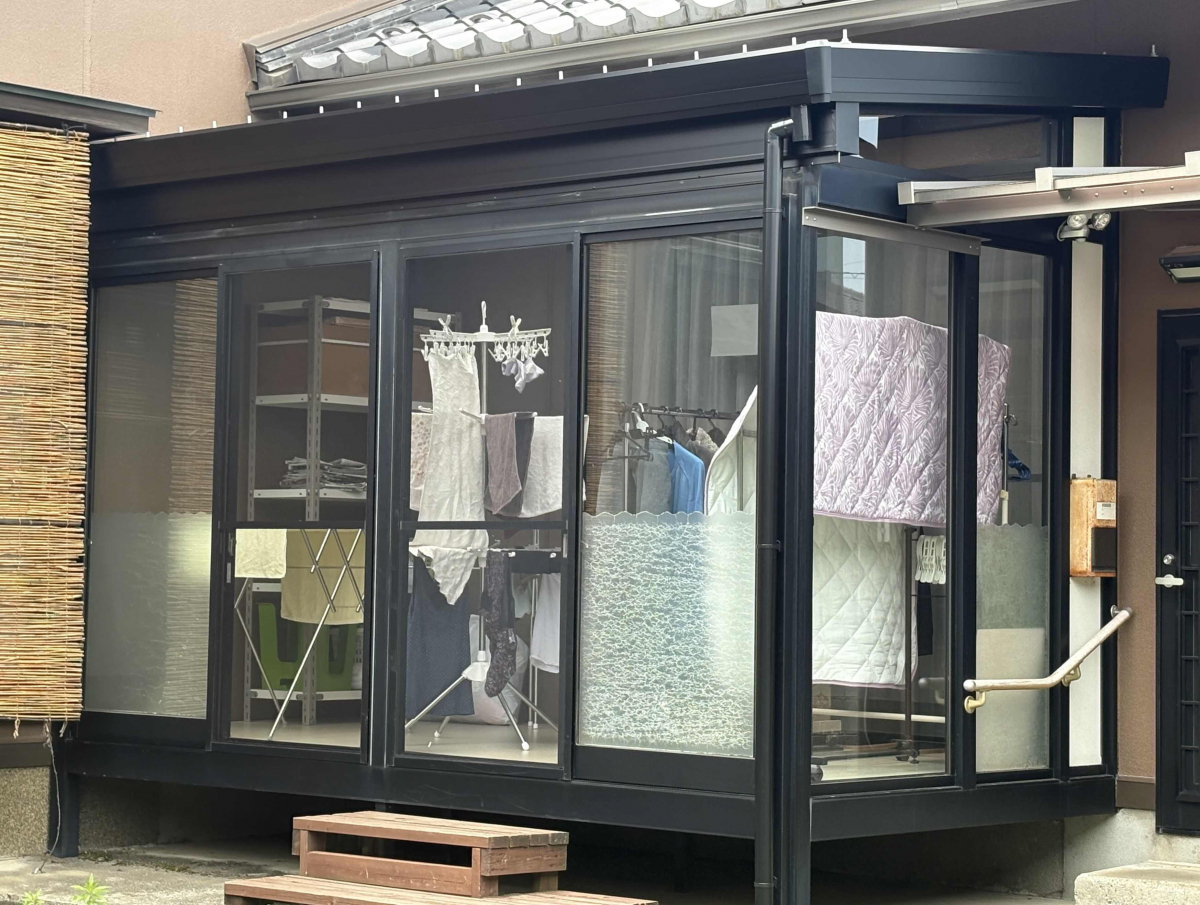 TERAMOTOの【屋根材交換】ポリカの屋根を折板屋根に交換工事させていただきました。の施工後の写真2
