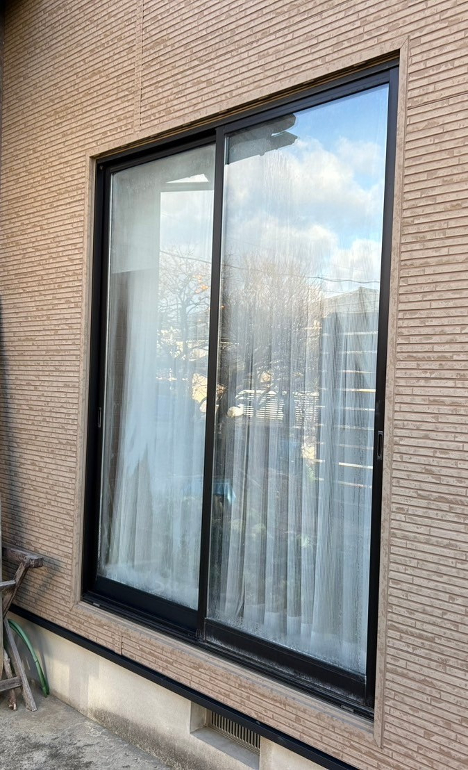 TERAMOTOの【ガラス施工例】引違い窓の複層ガラスのみを交換させていただきました。の施工前の写真1