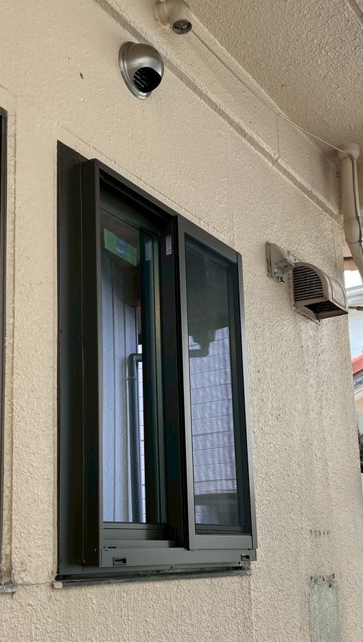TERAMOTOの【サッシ施工例】バスルームリフォームと同時にサッシ入替させていただきました。の施工後の写真1