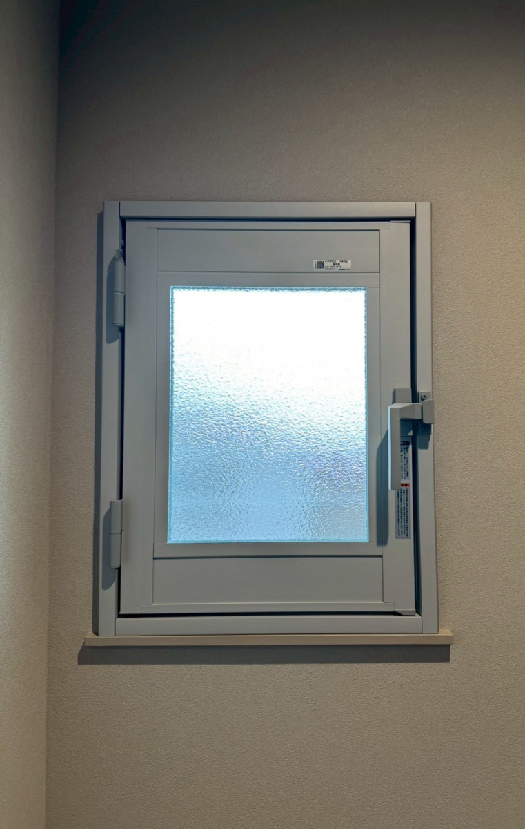 TERAMOTOの【内窓施工例】開き窓仕様の内窓を施工させていただきました。の施工後の写真1