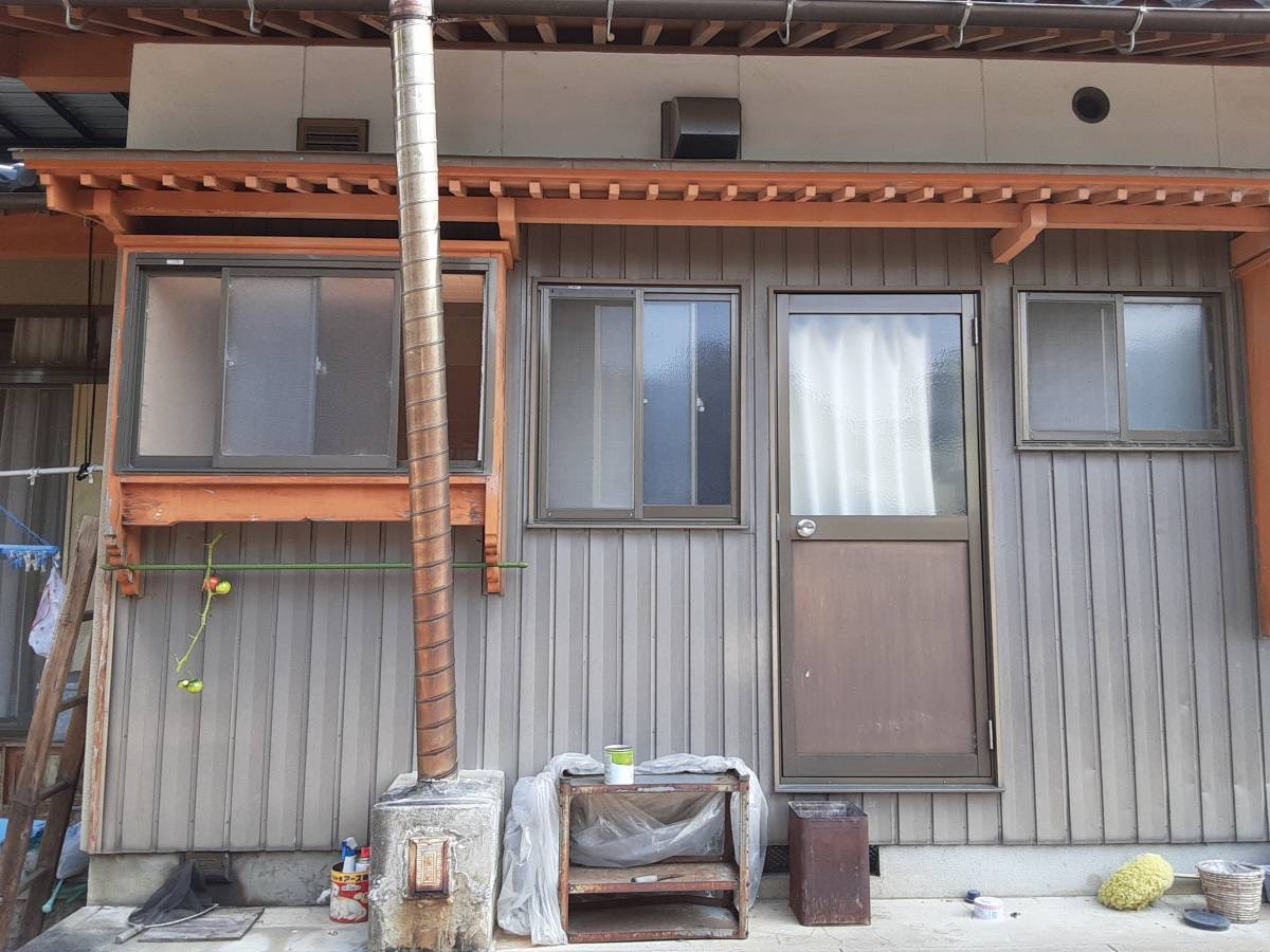 TERAMOTOの【施工例】折板サンルームの施工前の写真1