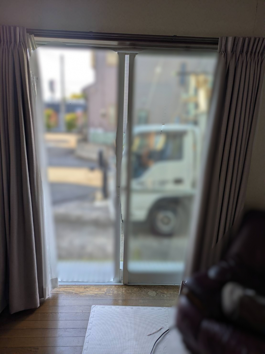 青梅トーヨー住器 湘南支店のインプラス 二重の窓で簡単に侵入させないの施工前の写真1