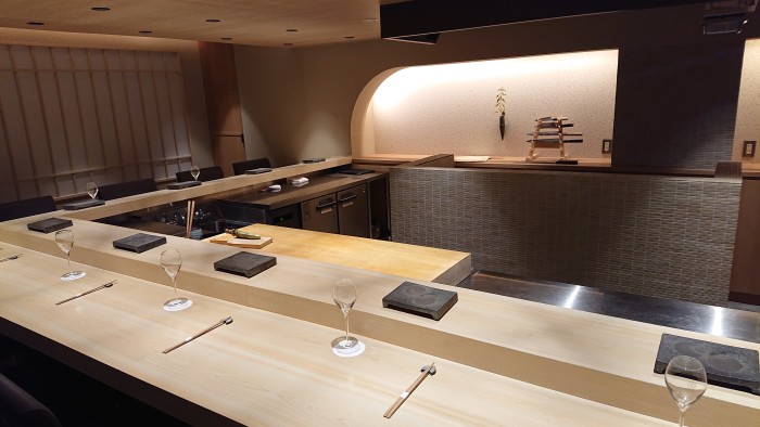 高級お寿司を頂きました! コーホクトーヨー住器のブログ 写真1