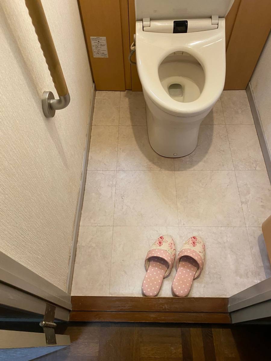 コーホクトーヨー住器のリフォレでトイレリフォームの施工前の写真1