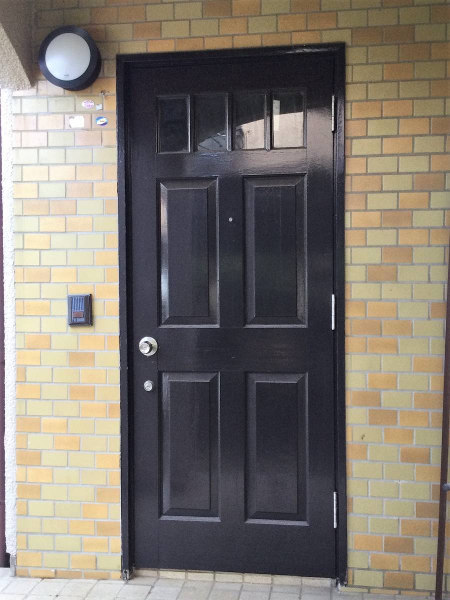 コーホクトーヨー住器のリシェント玄関ドアの施工前の写真1