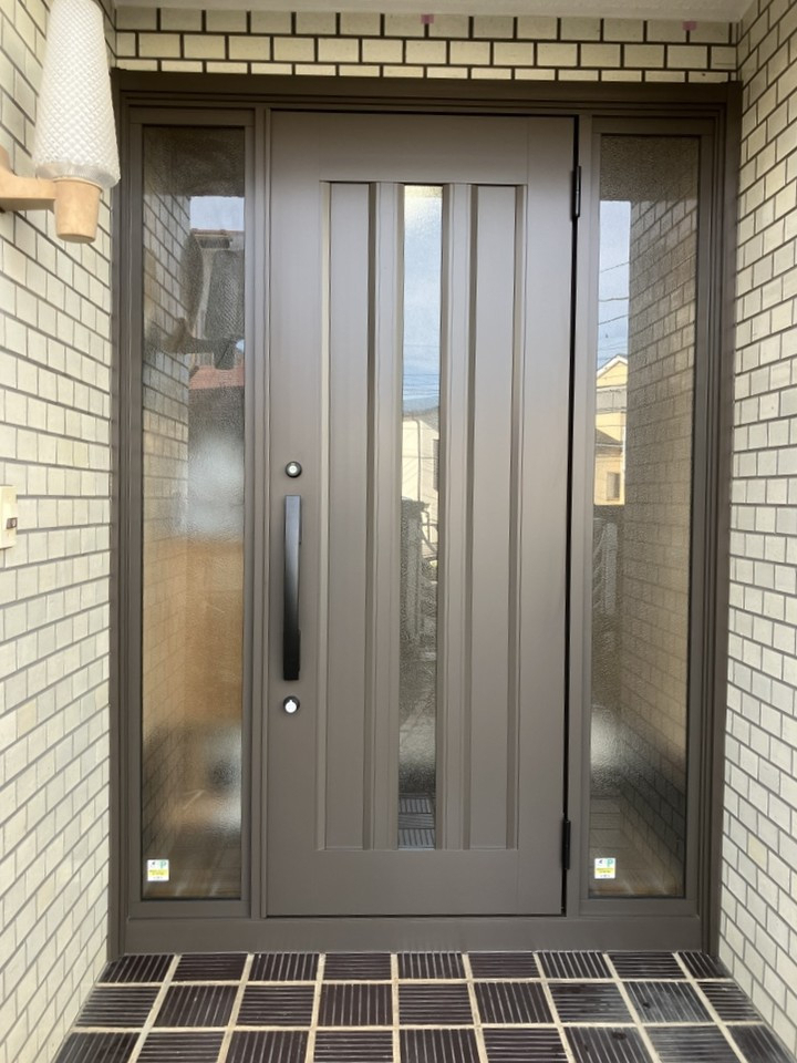 マドReSTの【狭山市】リシェント/玄関ドアの施工後の写真1