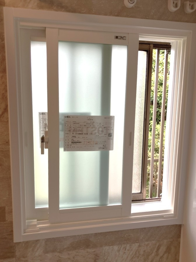 マドReSTの【さいたま市】浴室インプラス｜内窓設置｜マドReSTの施工後の写真1
