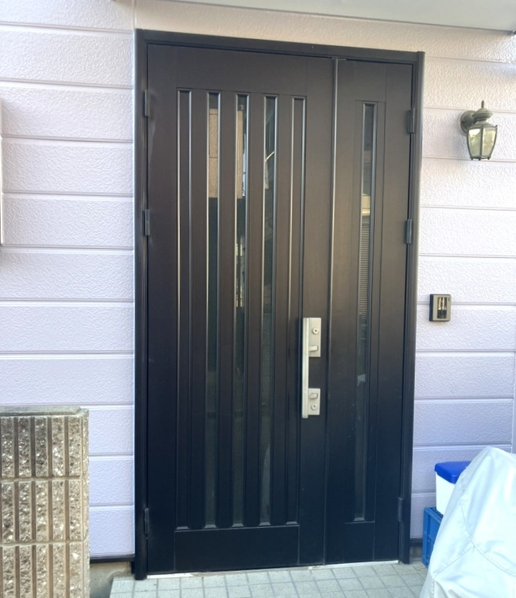 マドReSTの【川越市】リシェント｜玄関ドアの施工前の写真1