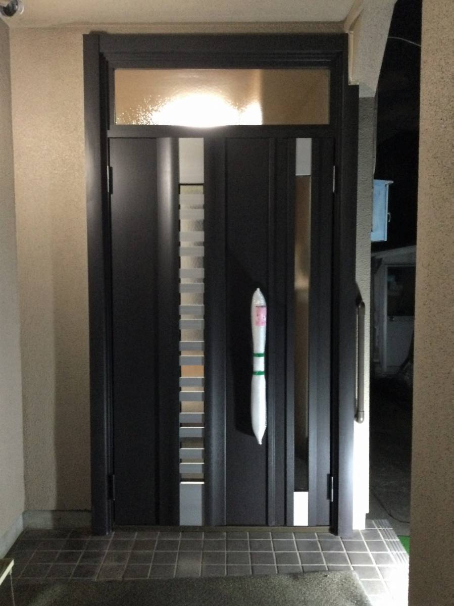 コーホクトーヨー住器の玄関ドアの交換の施工後の写真1