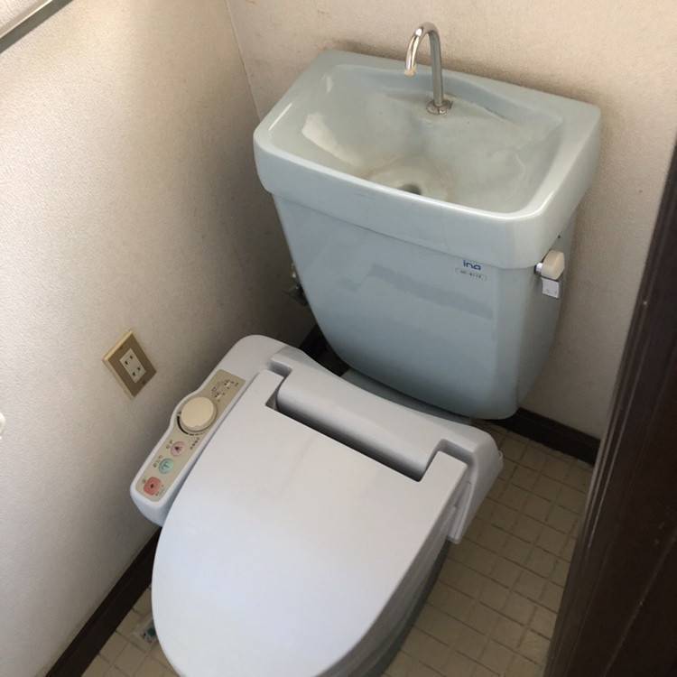 コーホクトーヨー住器のトイレのリフォームの施工前の写真1