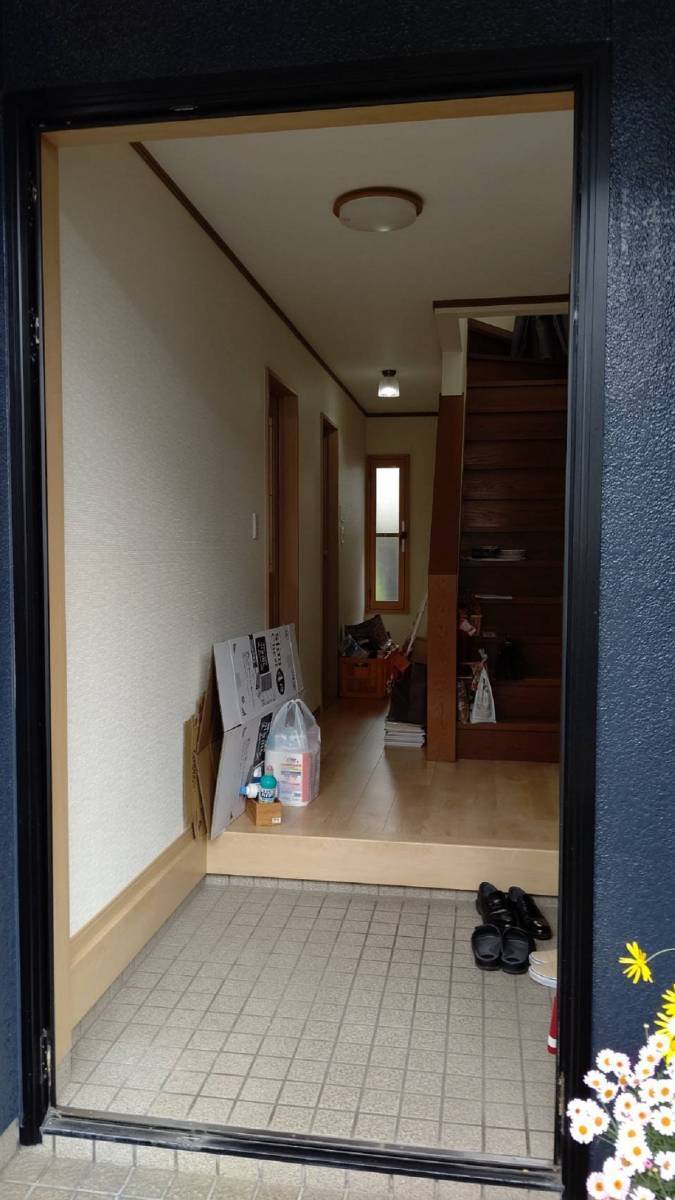 ツカサトーヨー住器の☆リシェント玄関ドア☆の施工前の写真2