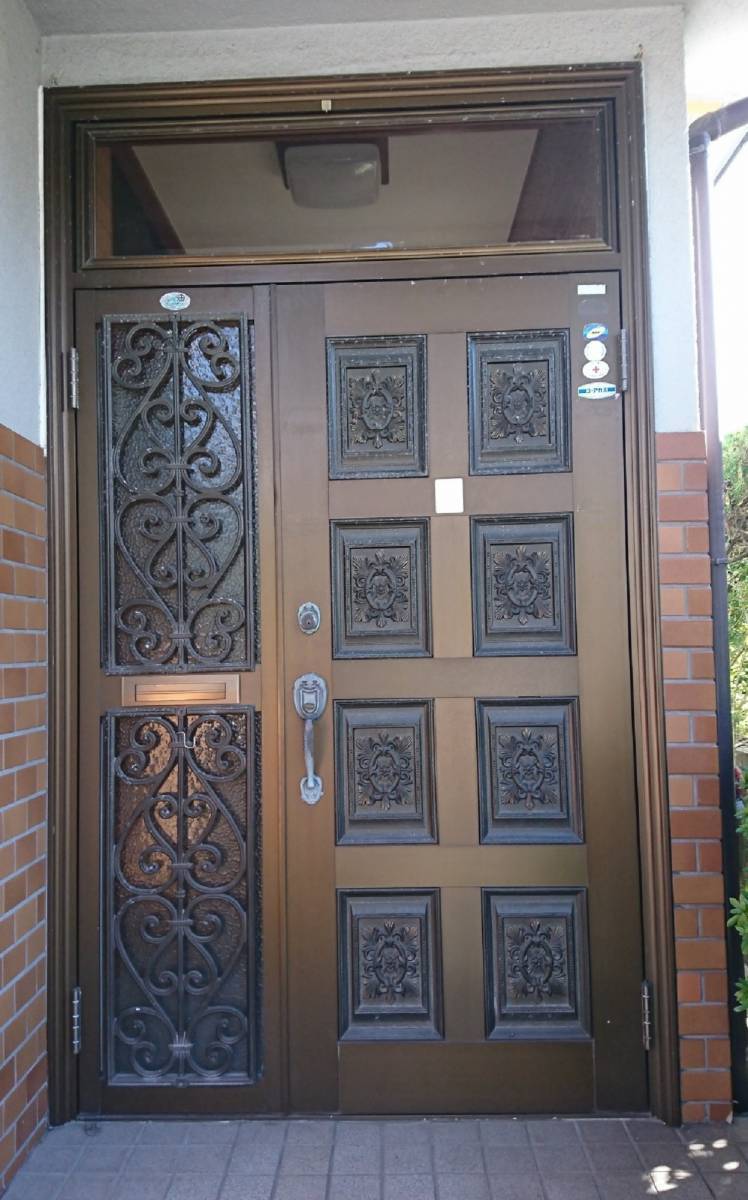 ツカサトーヨー住器の☆玄関ドアの取替え☆の施工前の写真1