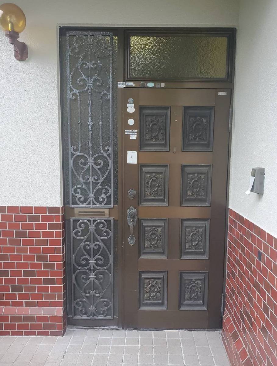 ツカサトーヨー住器の☆玄関ドアの取替え☆の施工前の写真1