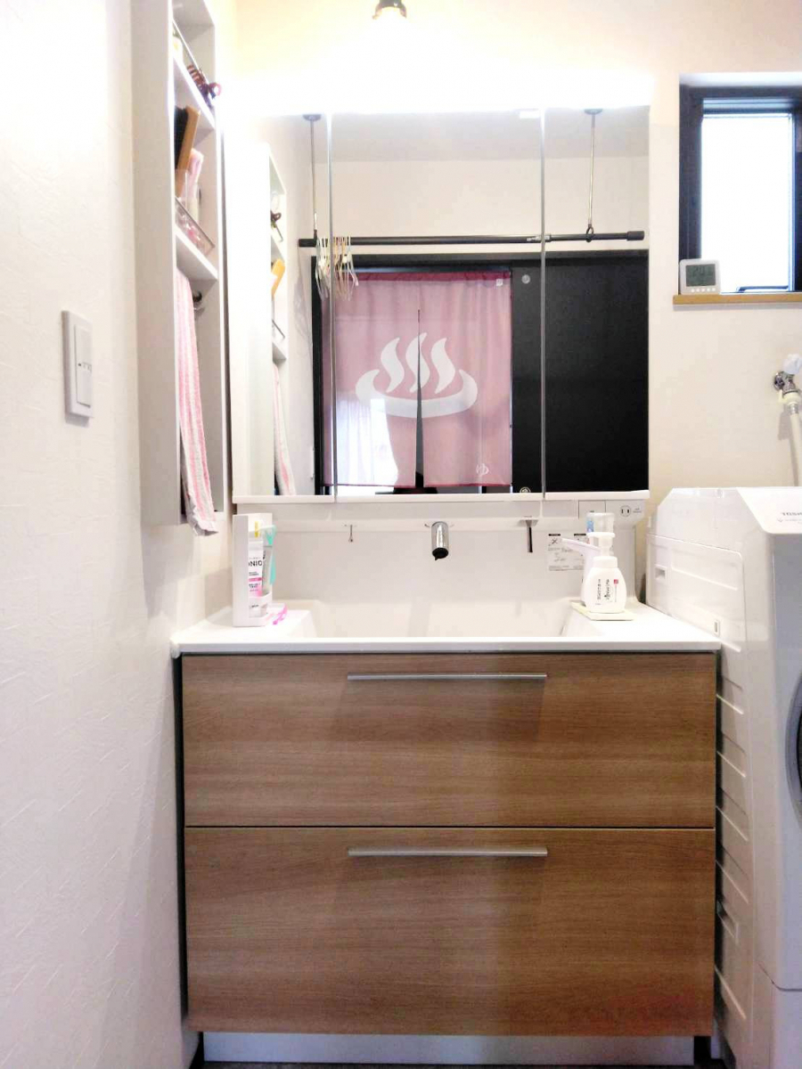 ツカサトーヨー住器の洗面化粧台クレヴィ✨タッチレス水栓 キャンペーン!!の施工後の写真1