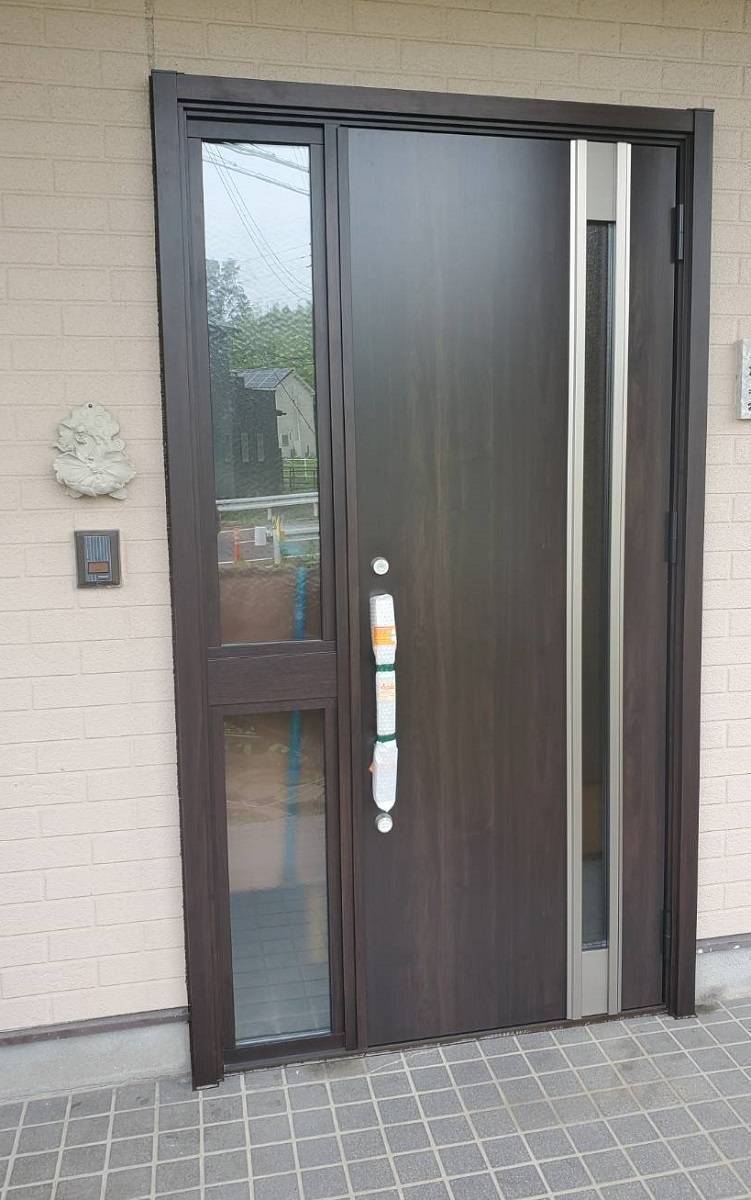 ツカサトーヨー住器の☆リシェント玄関ドアの取替え☆の施工後の写真2