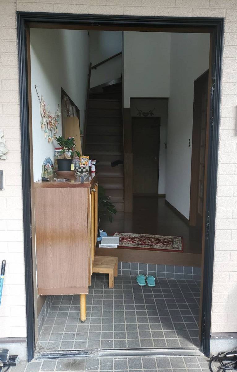 ツカサトーヨー住器の☆リシェント玄関ドアの取替え☆の施工前の写真2