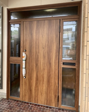 ツカサトーヨー住器の★超大型補助金でお得に賢く玄関ドアリフォームできますよ！！！の施工後の写真1