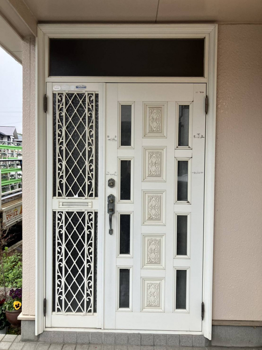 ツカサトーヨー住器の1日で叶える、理想の『家の顔』。」の施工前の写真1