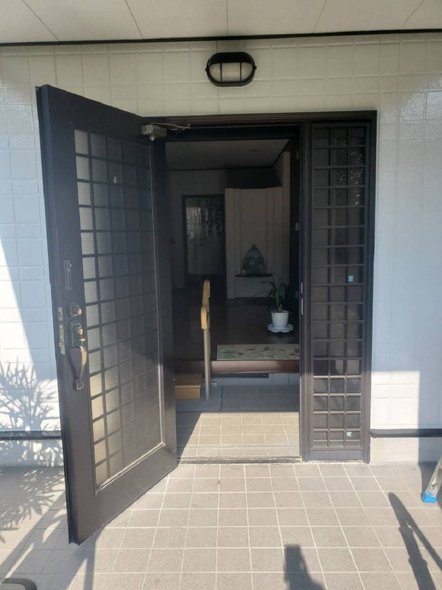 ツカサトーヨー住器の☆玄関は家の顔です☆の施工前の写真2