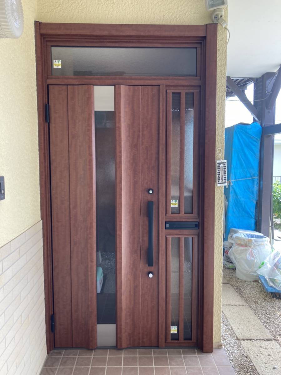 ミネオトーヨー住器の藤沢市　T様邸　玄関ドア入替の施工後の写真1