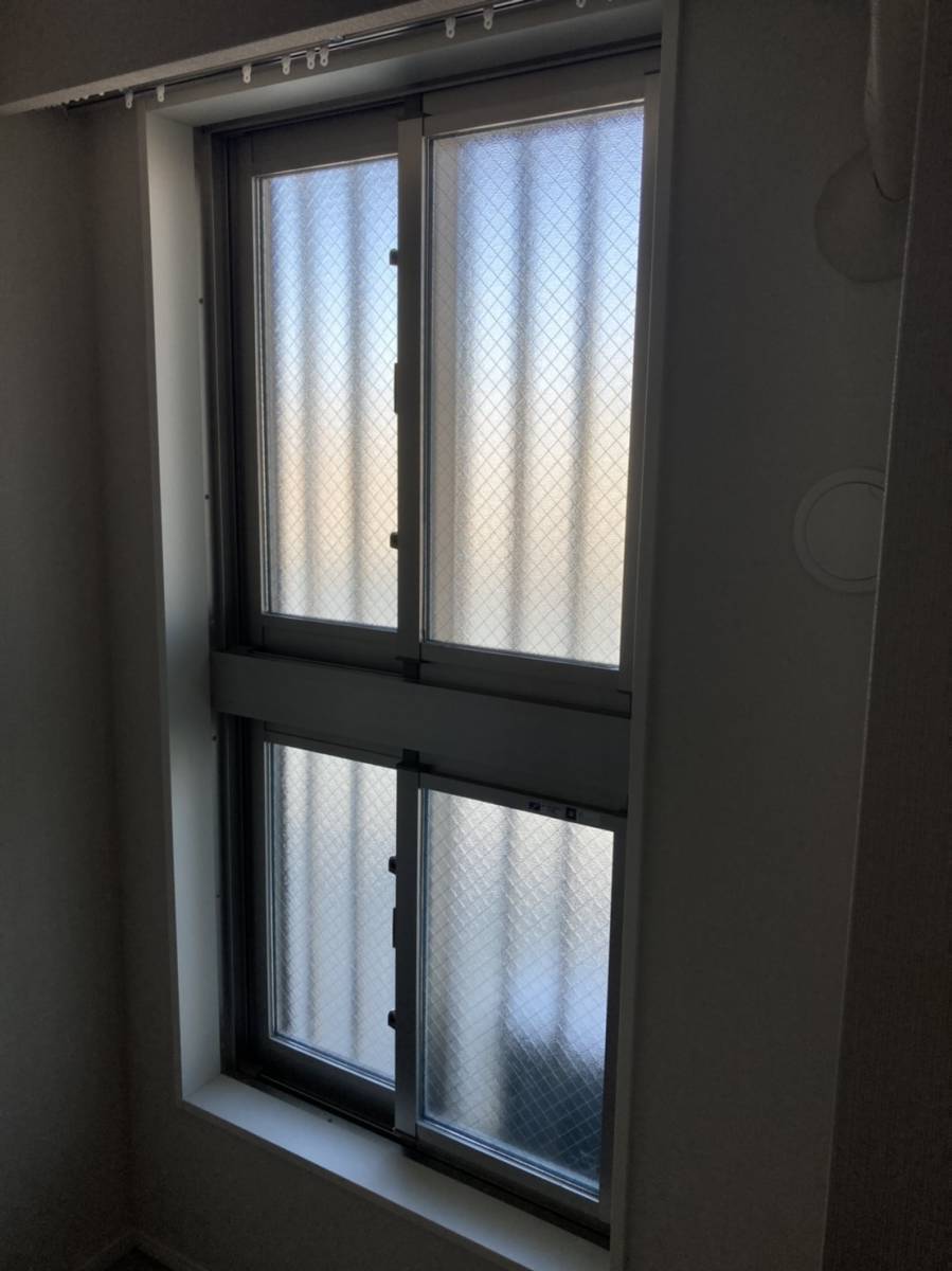 ミネオトーヨー住器の藤沢市　N様邸　断熱内窓の取付の施工前の写真1