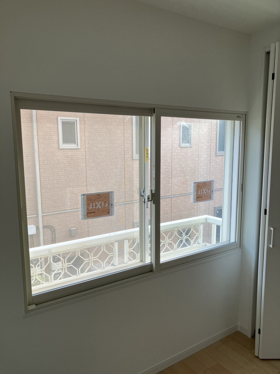 ミネオトーヨー住器の藤沢市にて内窓設置工事の施工後の写真3