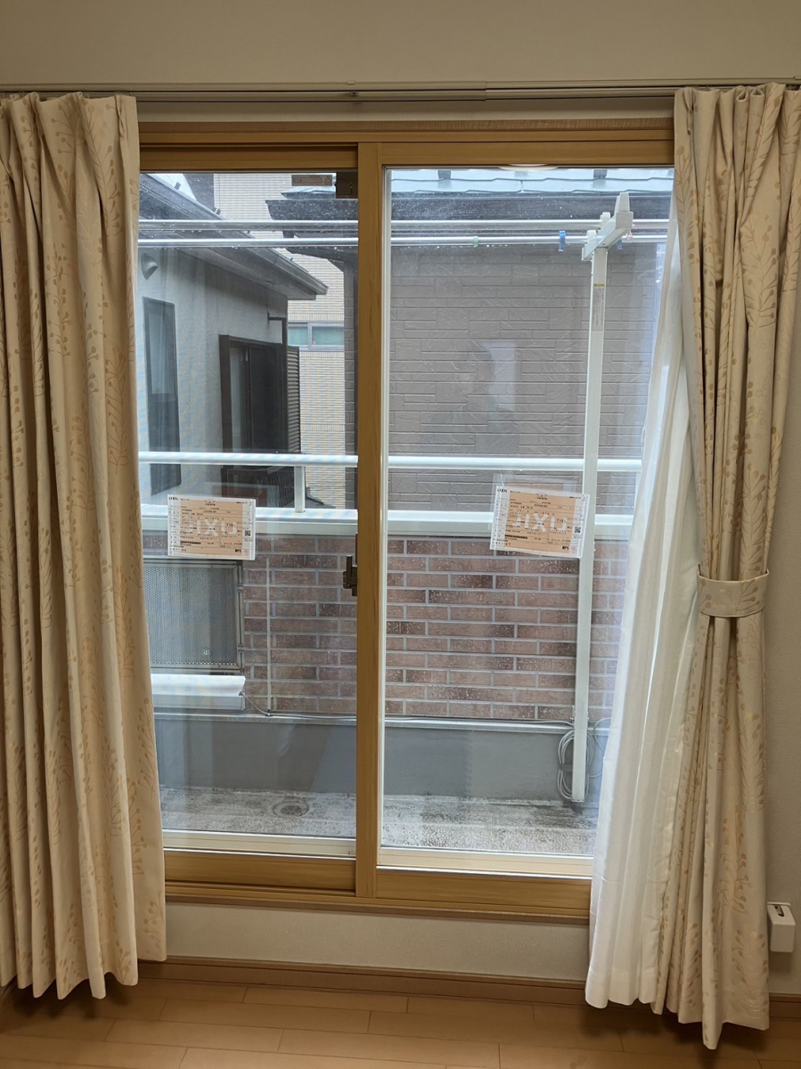 ミネオトーヨー住器の伊勢原市にて内窓の取付工事の施工後の写真3
