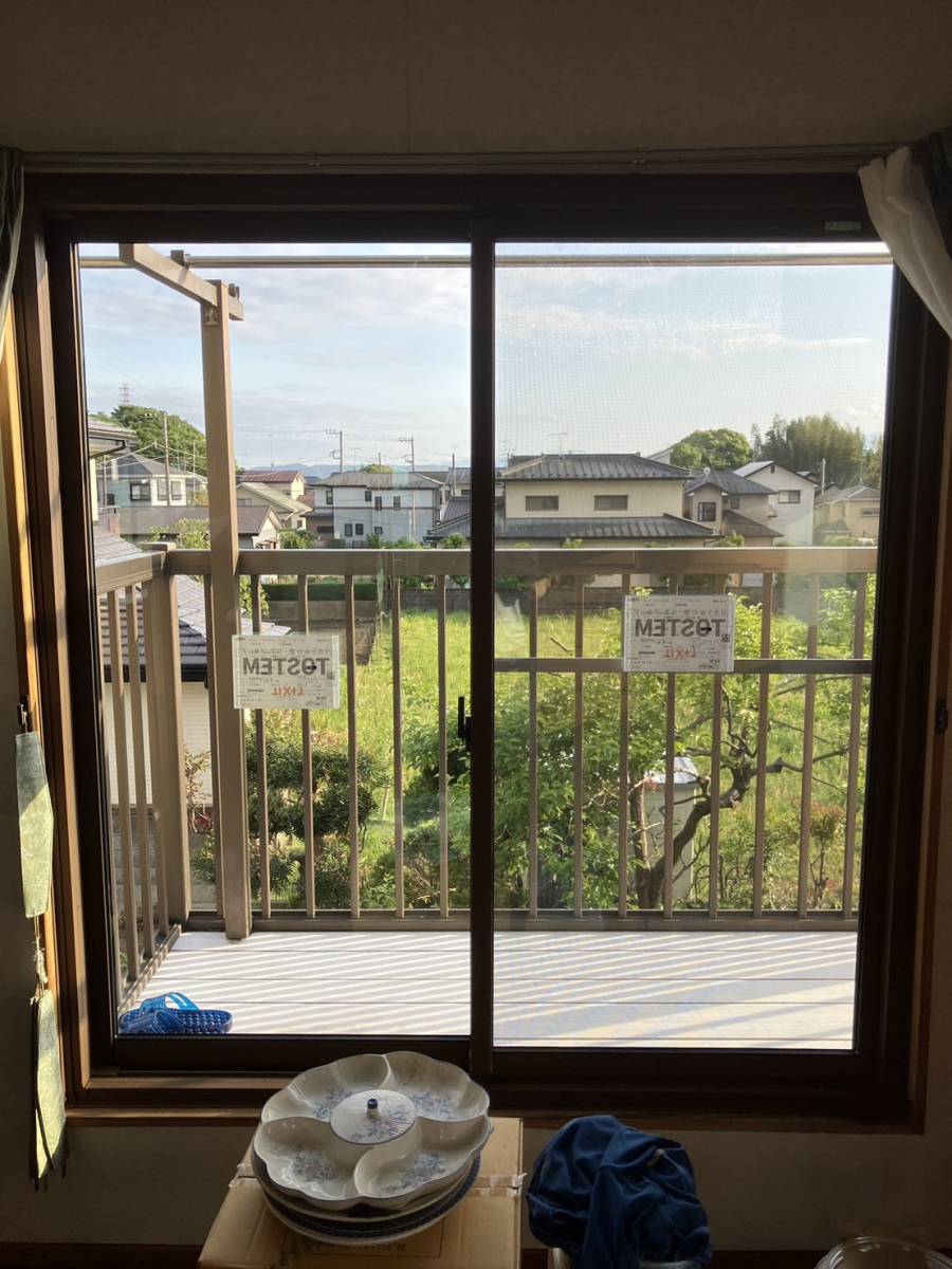 ミネオトーヨー住器の秦野市にて取替窓「リプラス」取付の施工後の写真2