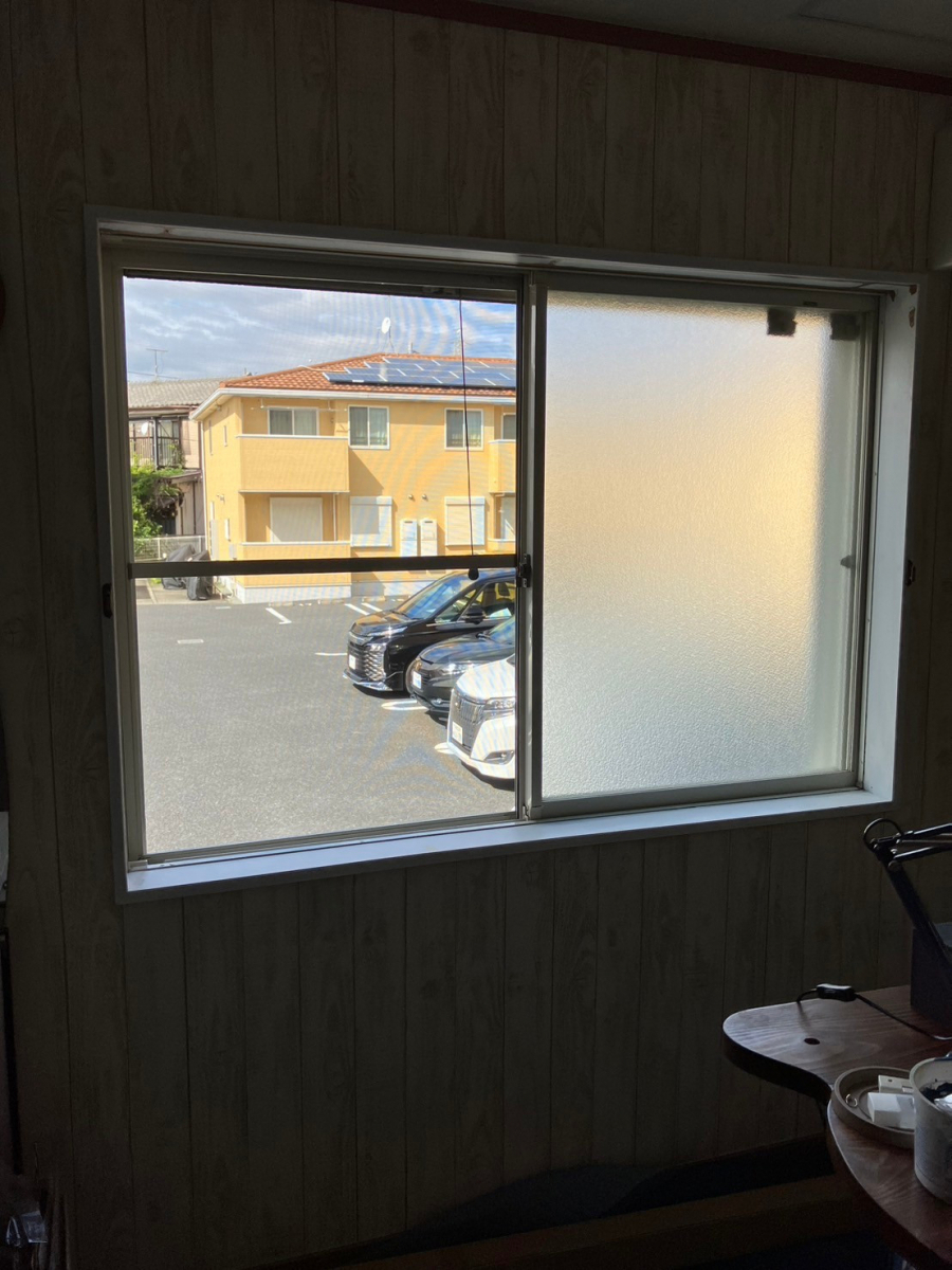 ミネオトーヨー住器の平塚市にて内窓設置10か所!ご依頼いただきましたの施工前の写真3
