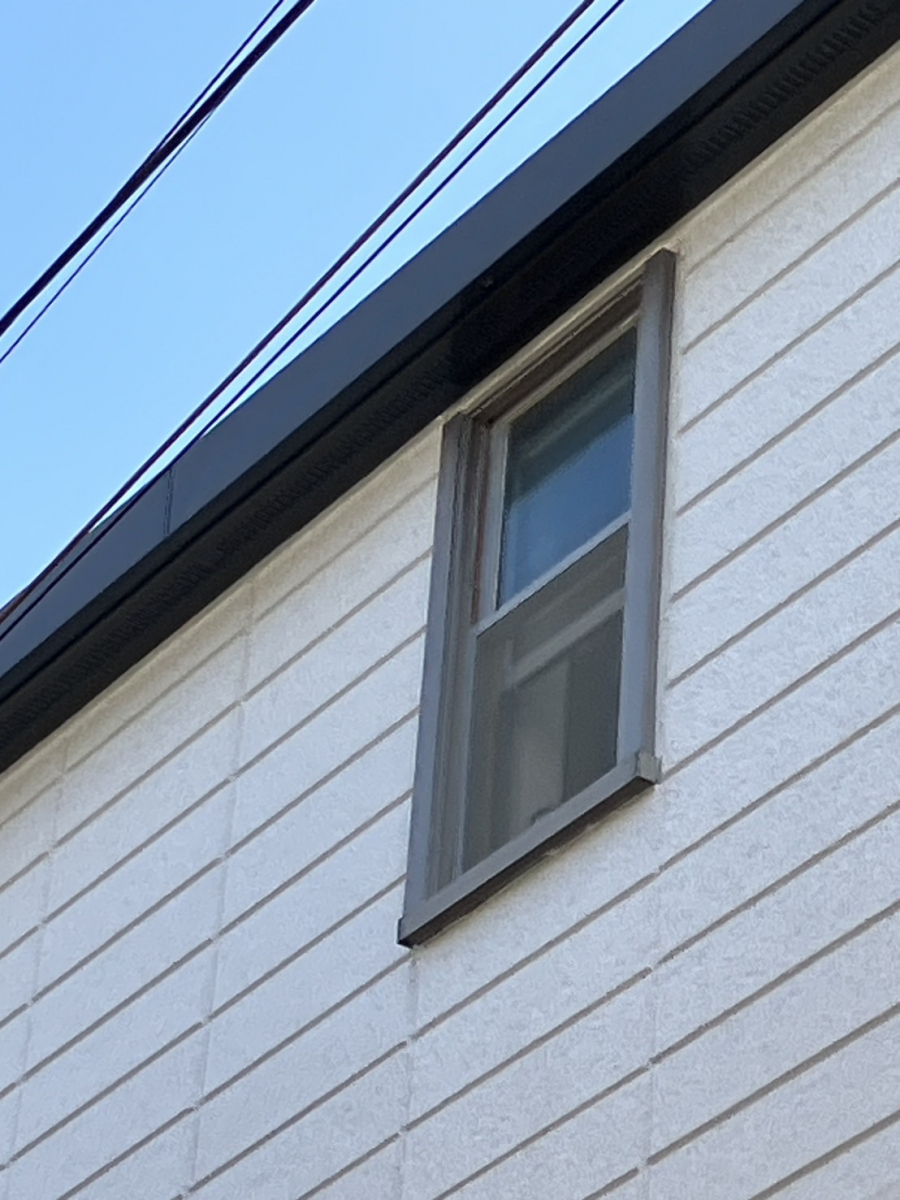ミネオトーヨー住器の横浜市にて浴室の窓をお取替え！（リプラス）の施工前の写真2