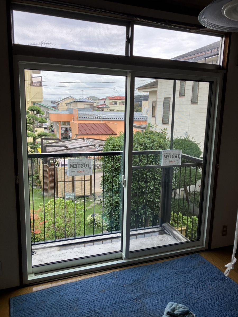 ミネオトーヨー住器の秦野市にてベランダの窓を取り替え！の施工後の写真1