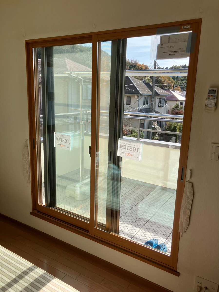 ミネオトーヨー住器の二宮町にて内窓「インプラス」4窓取付！の施工後の写真1